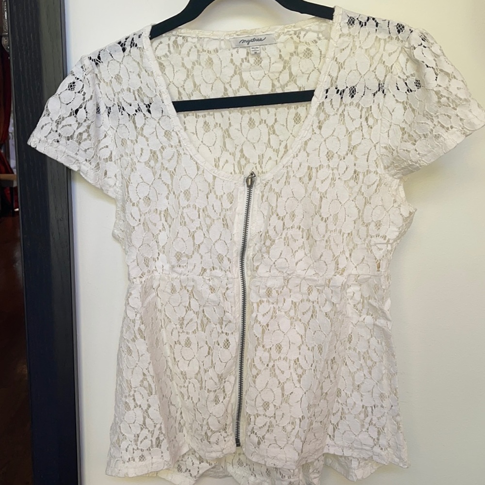 White lace short sleeve blouse with front zipper